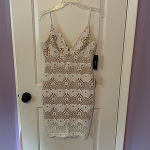 🌟 NWT 🌟 Lulus White Embroidered Dress